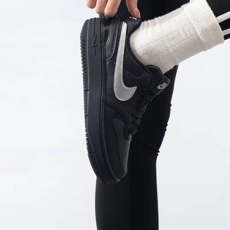 Hot 2026 Nike Women Gamma Forc - Street Fashion Nike recension och pris