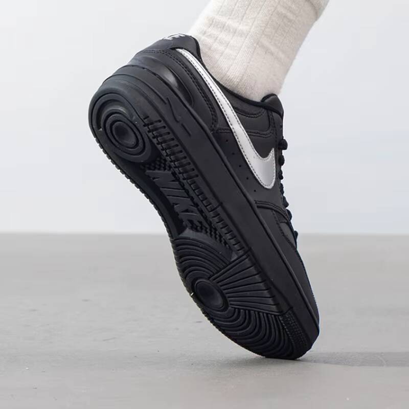 Hot 2026 Nike Women Gamma Forc - Street Fashion Nike recension och pris