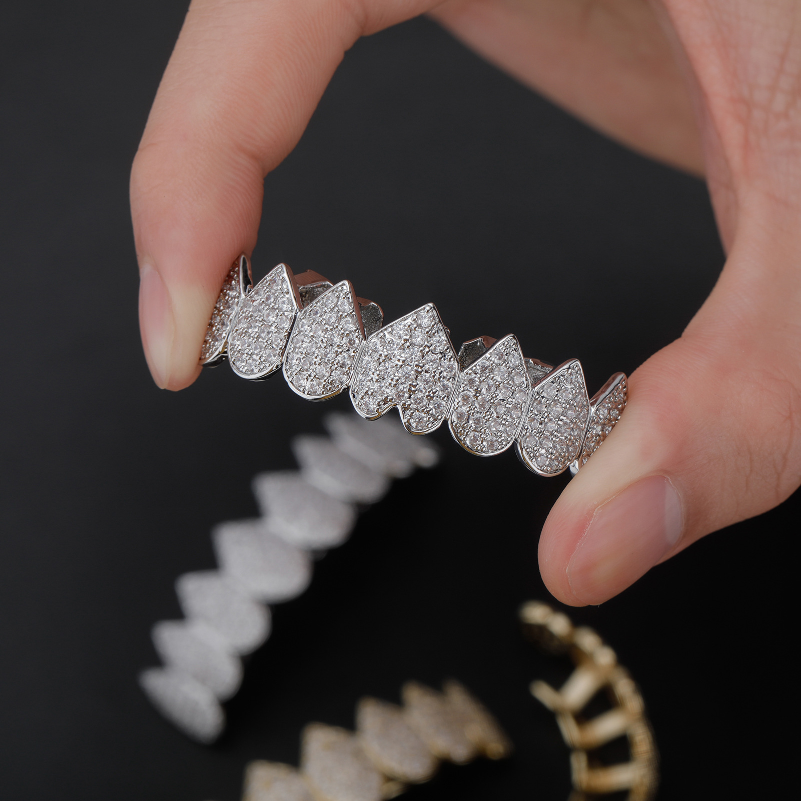 RACHELZ Hip Hop 8/8 Iced Out C - Street Fashion Jewelry recension och pris