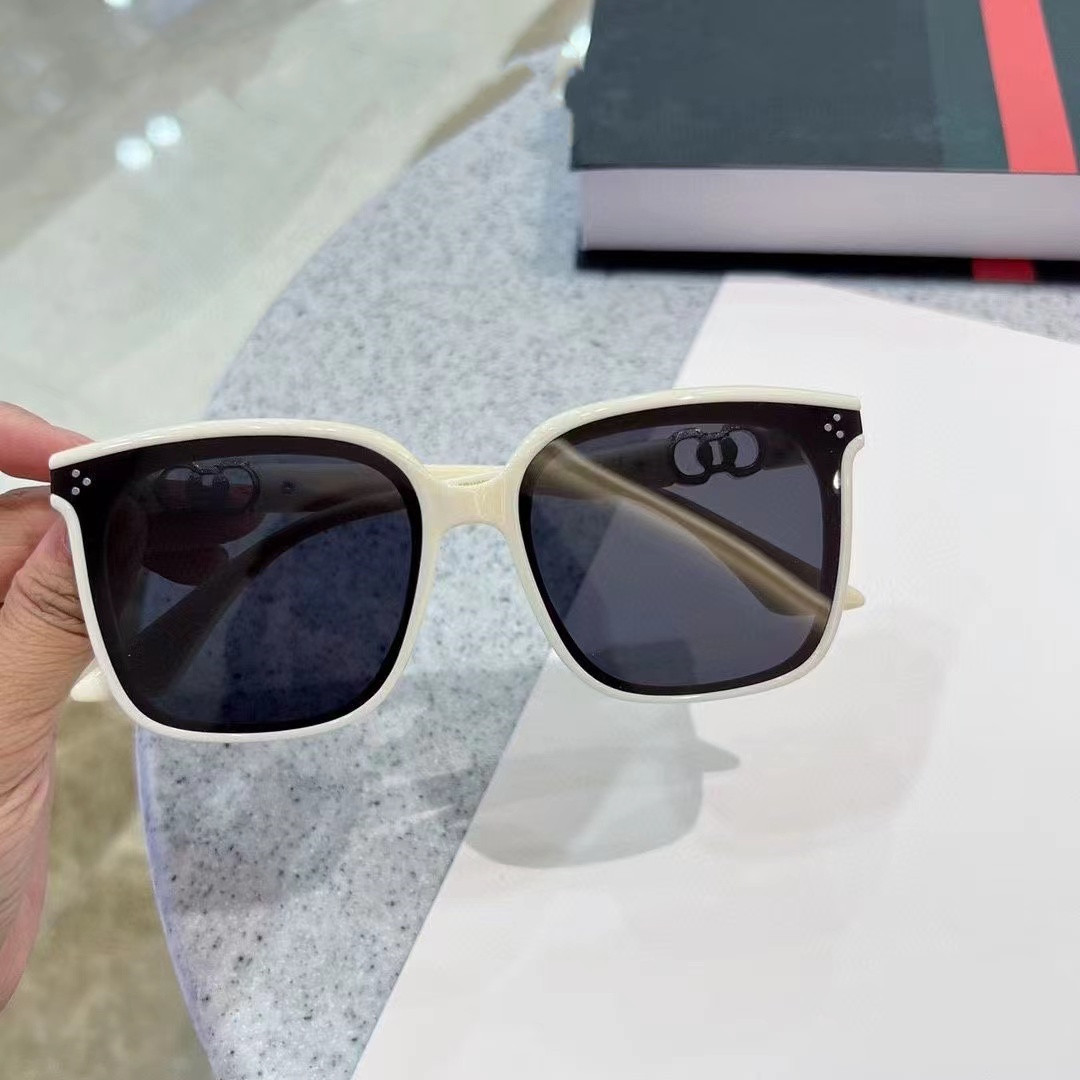 Same Style New Women's Sunglas - Italy Fashion Street recension och pris